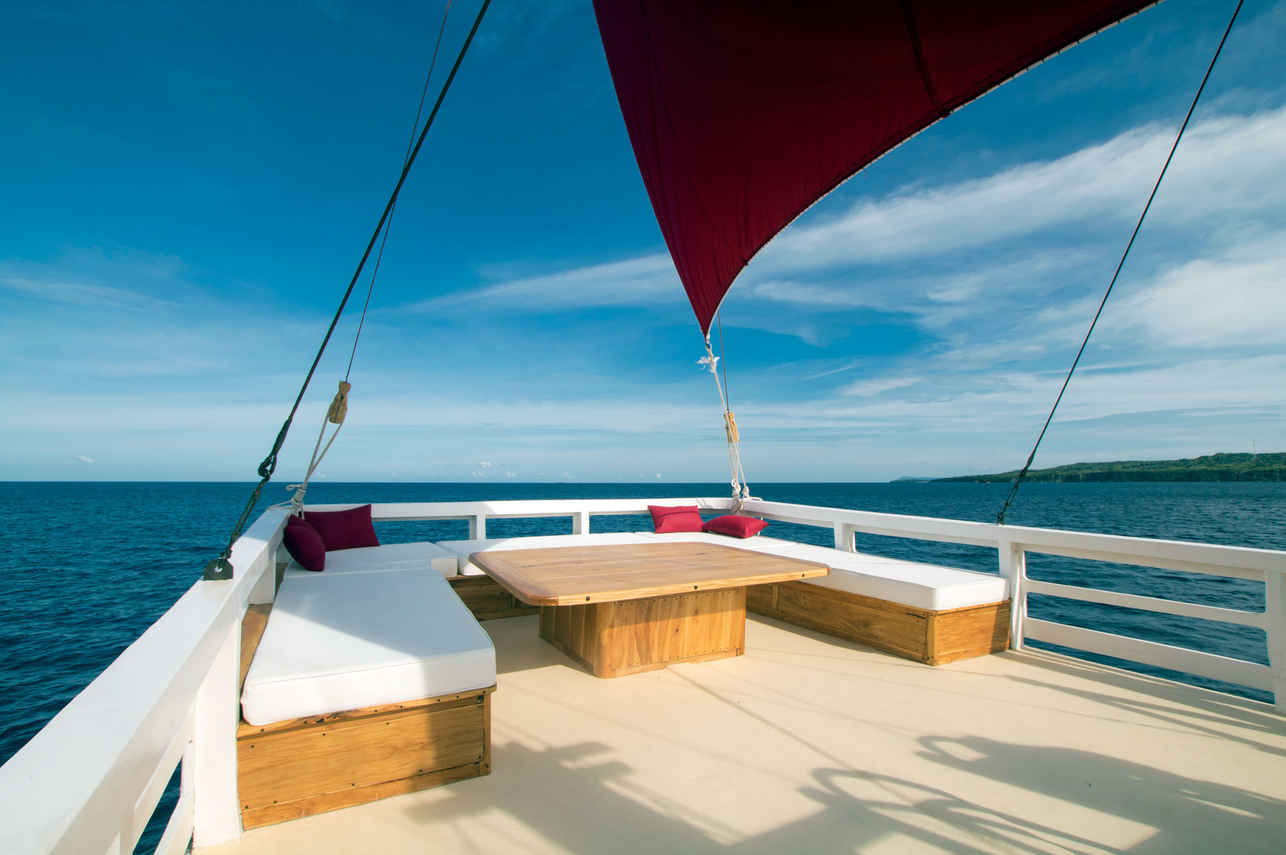 Sun Deck - Maki
