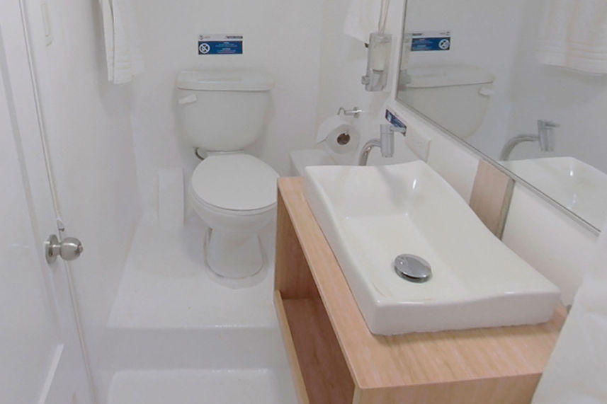 En-Suite bathrooms - Aqua