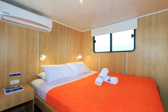 Upper Deck Double Cabin