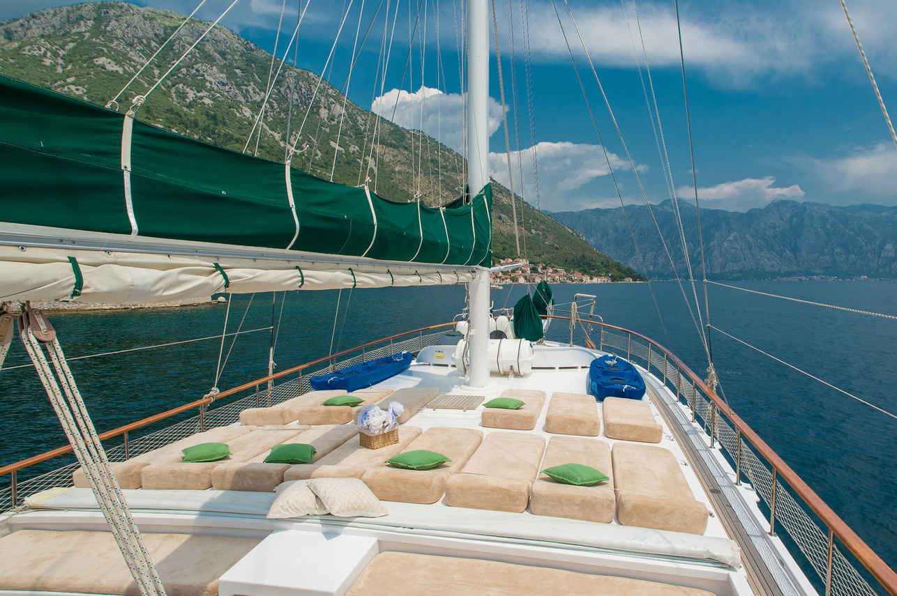 Sun Deck - Sadri Usta