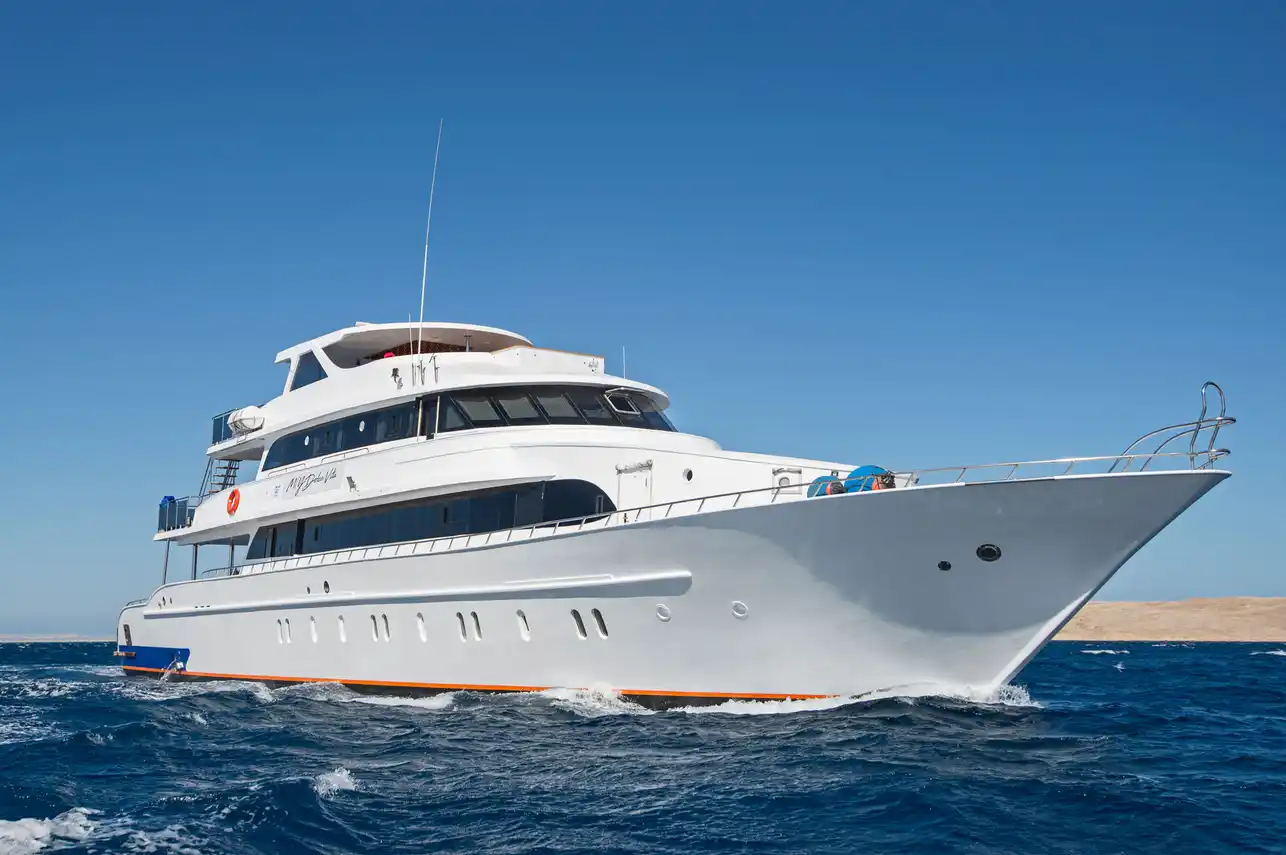Dolce Vita underway in the Egyptian Red Sea