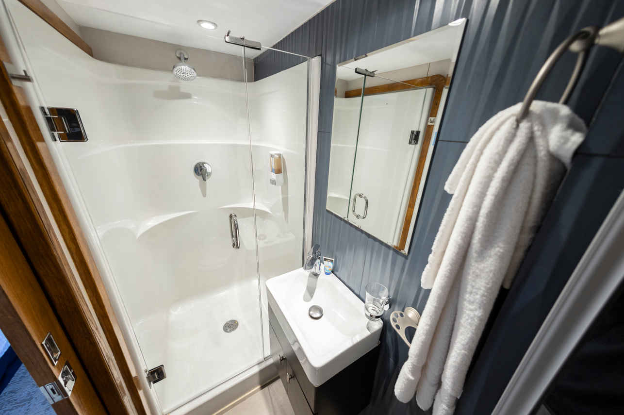 En-Suite bathrooms - Nautilus Gallant Lady