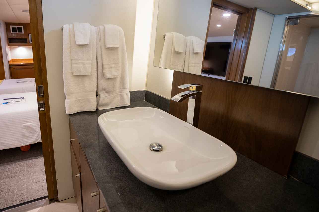 En-Suite bathrooms - Nautilus Gallant Lady