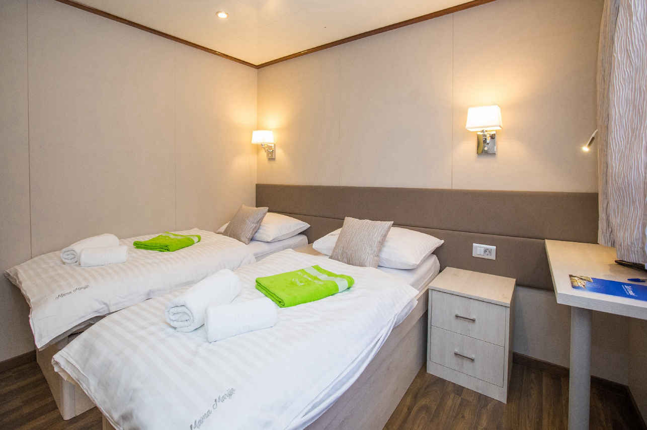 Main Deck Cabin - Mama Marija
