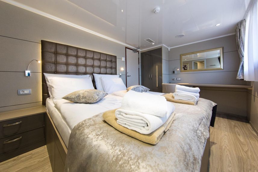 Main Deck Cabin - Ambassador