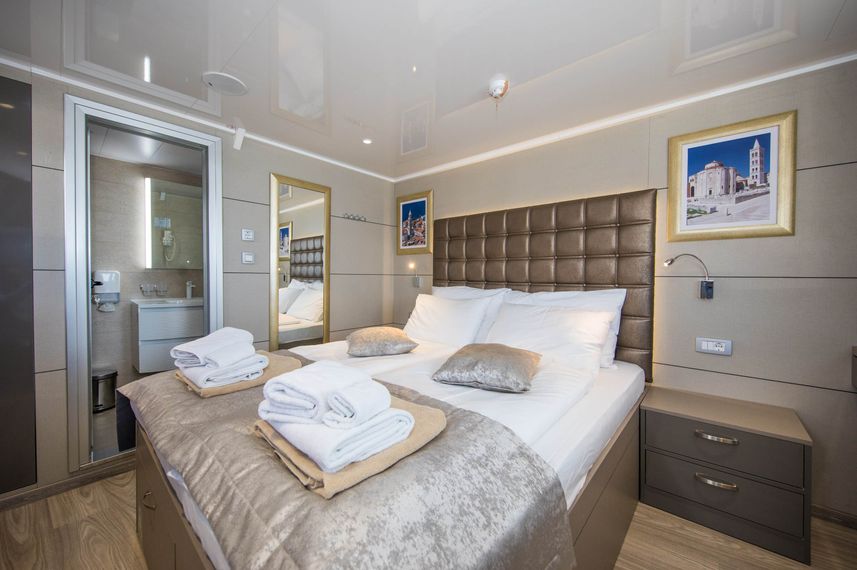 Standard Cabin - Ambassador