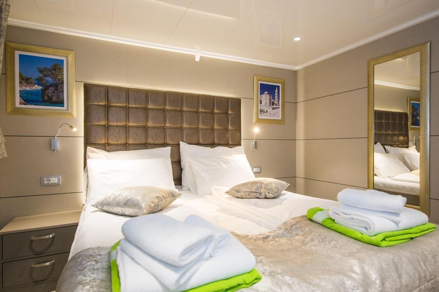 Standard Cabin - Ambassador