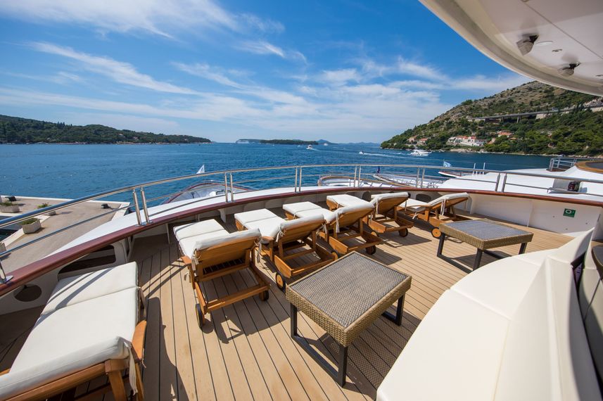 Sun Deck - Ambassador