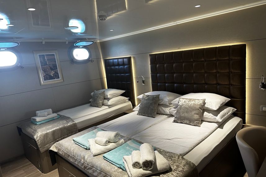 Standard Cabin - Ambassador