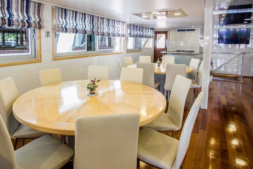 Dining Room - Captain Bota