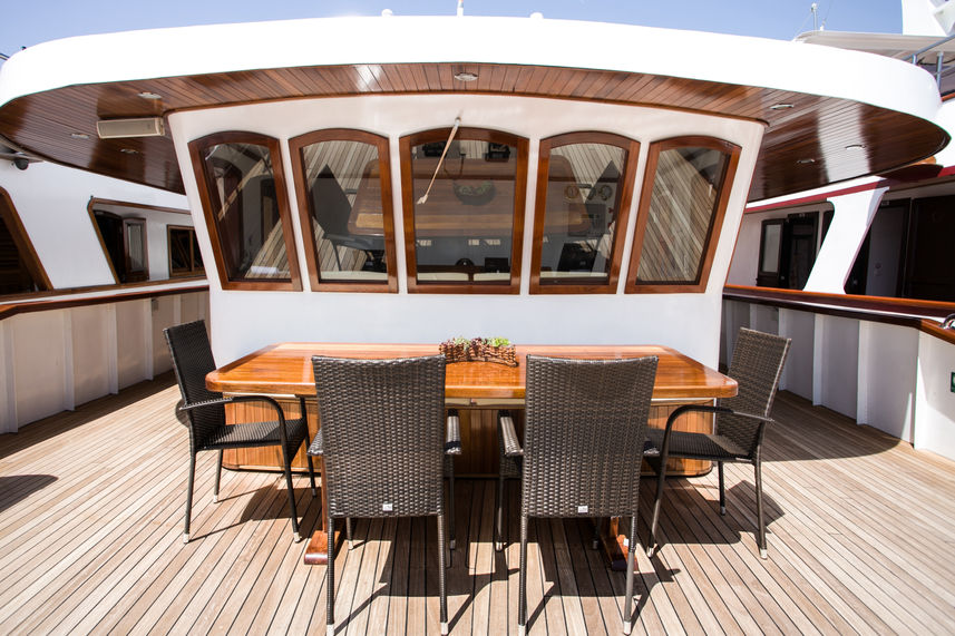 Sun Deck - Captain Bota