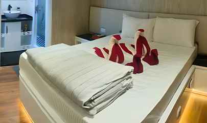 Double Bed Upper Cabin