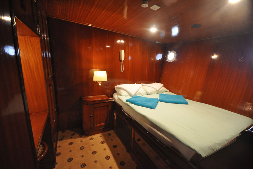 Lower Deck Cabin - Vip One