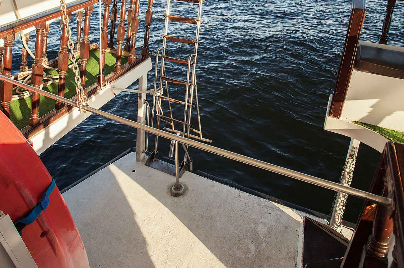 Duikplatform - Red Dhow