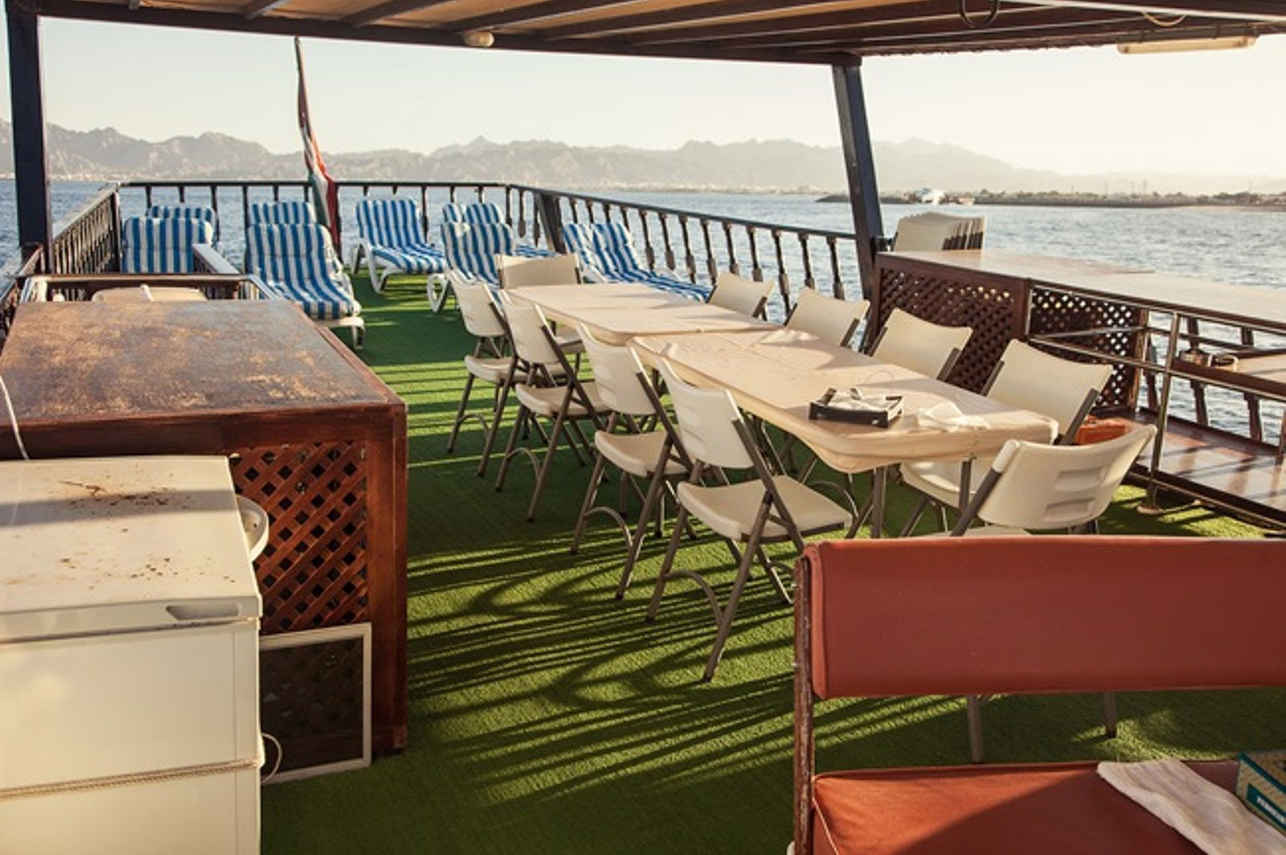 Buitenrestaurant - Red Dhow