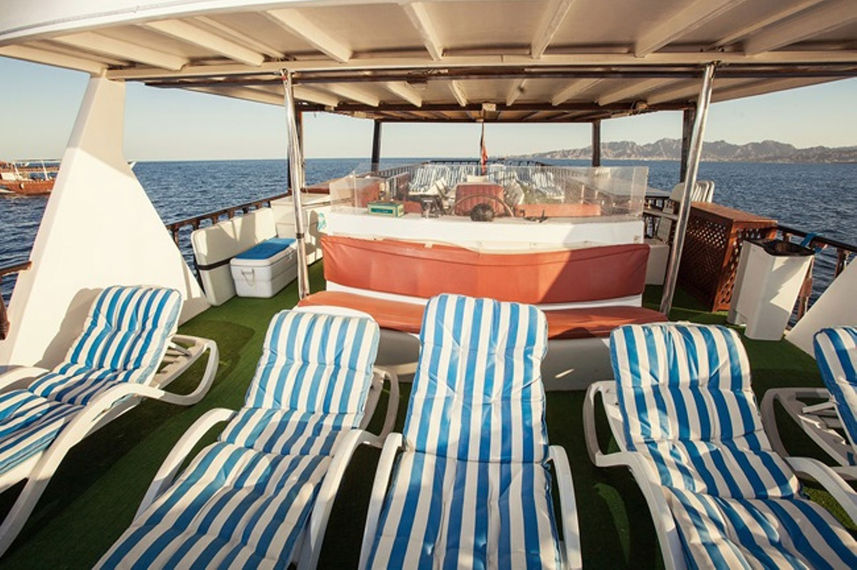 Zonnedek - Red Dhow