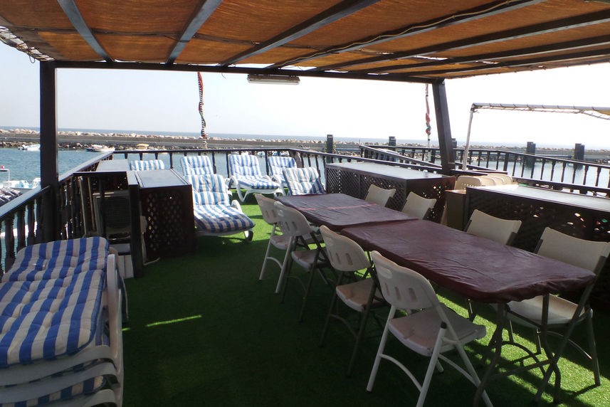 Outdoor Dining - Brown Dhow