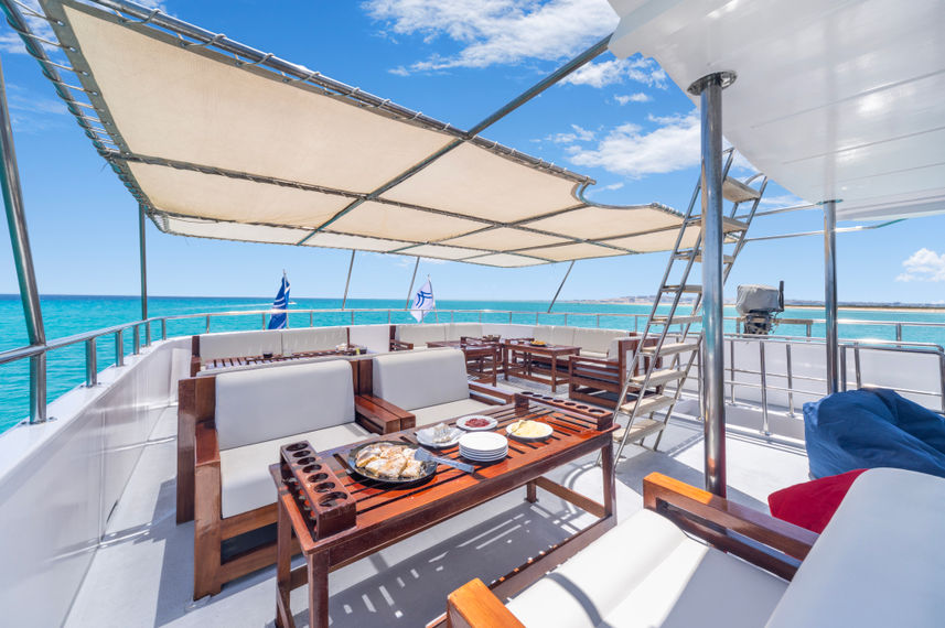 Sundeck Lounge