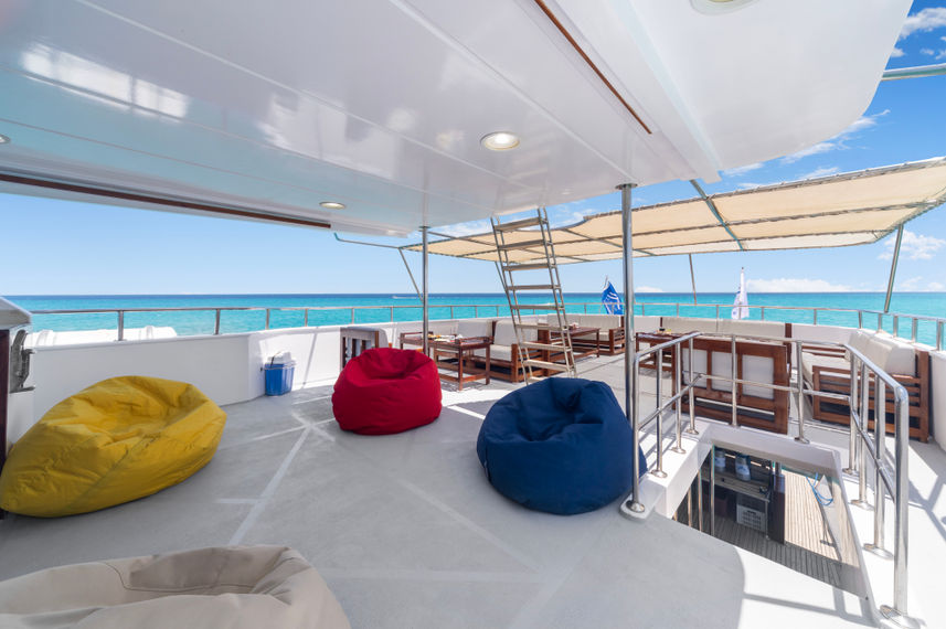 Sundeck Lounge