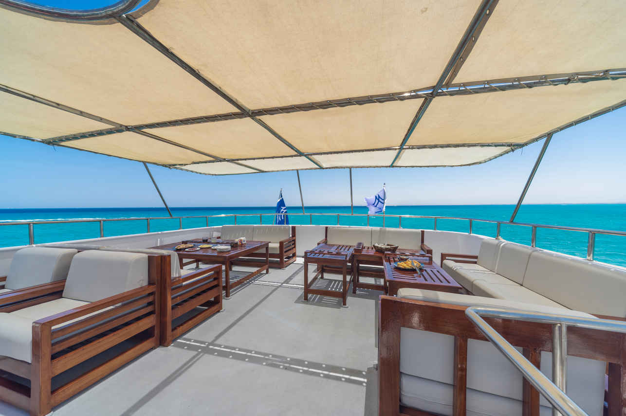 Sundeck Lounge