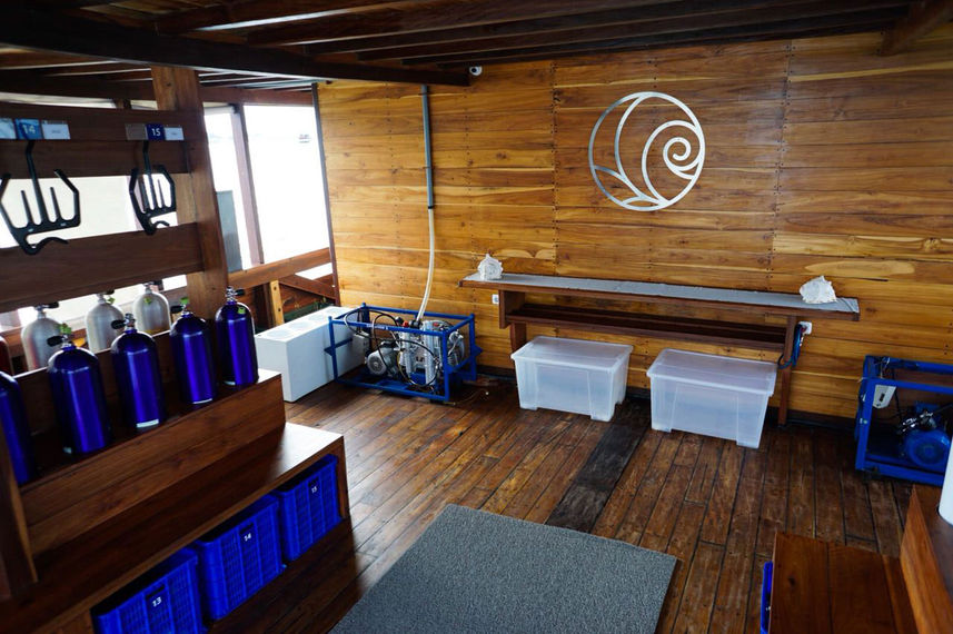 Dive deck - Kireina Phinisi