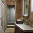 Deluxe Suite Bathroom