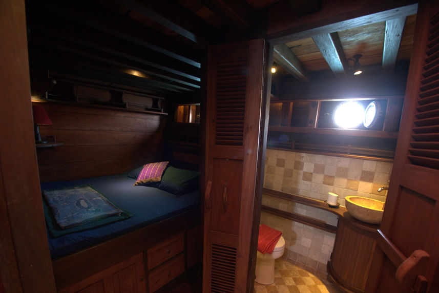 Lower Deck Cabin - Ananda