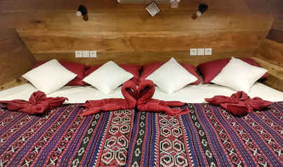 Shared Double Cabins