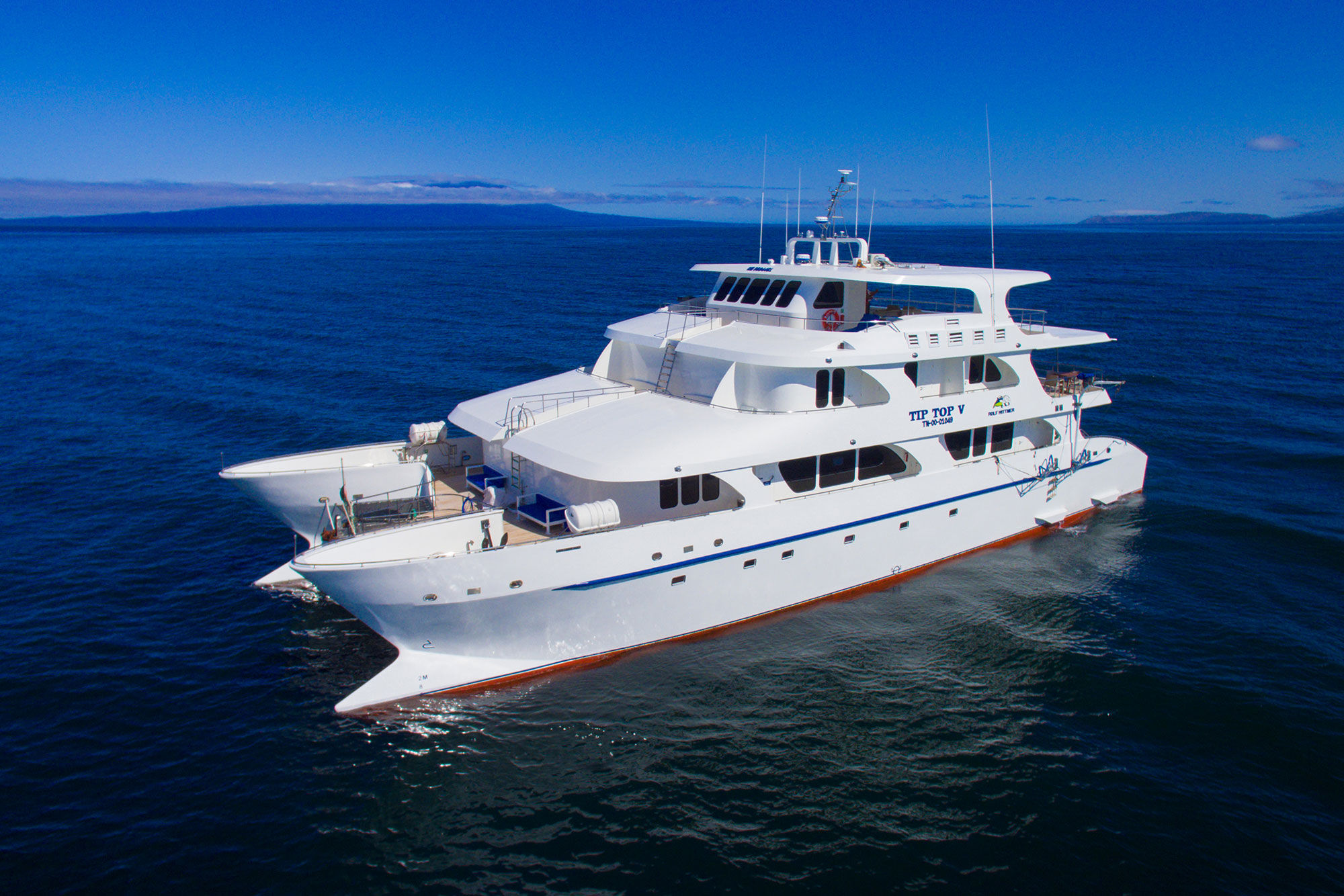 Tip Top V, Galapagos