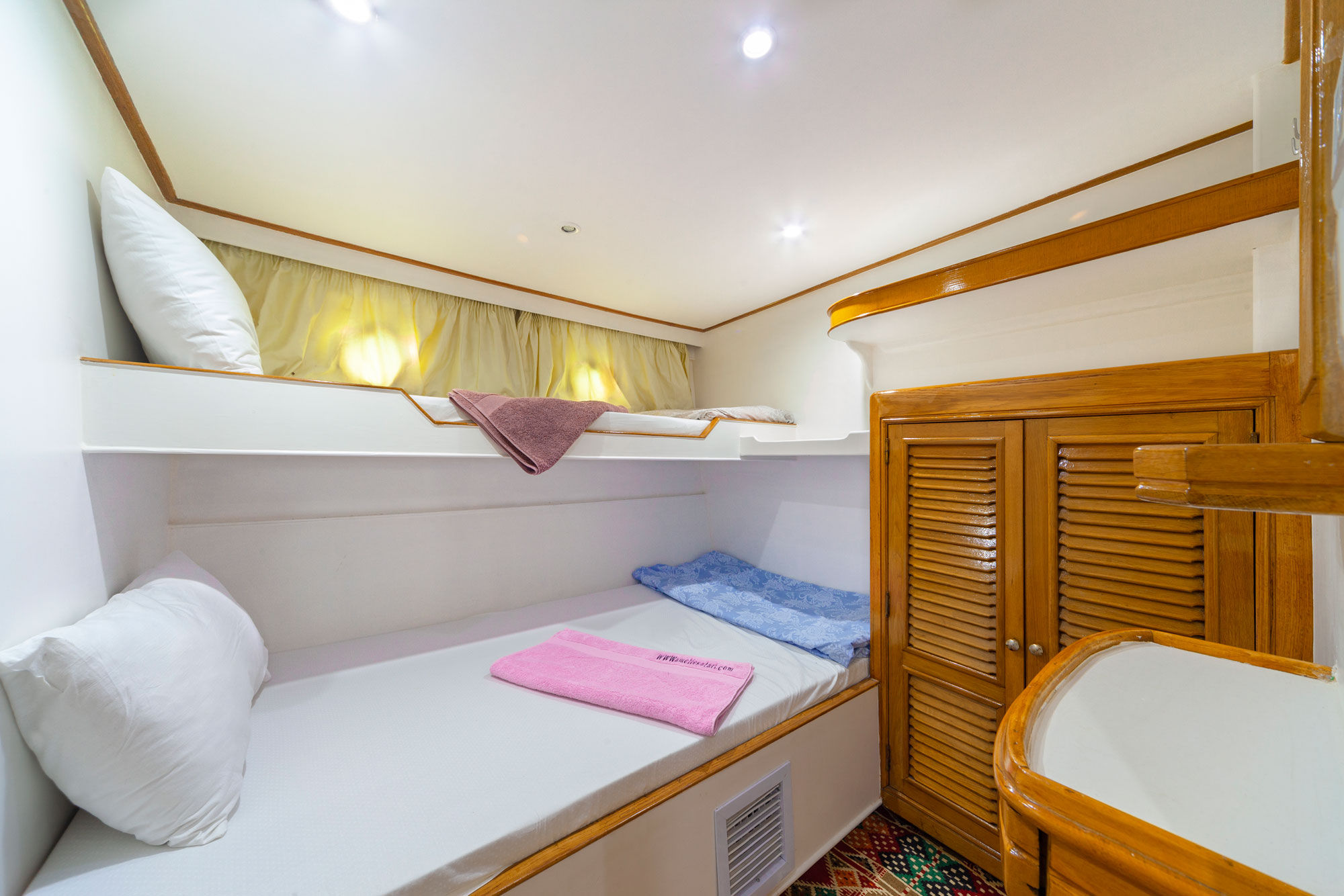 Standard Bunk Cabin - Amelie