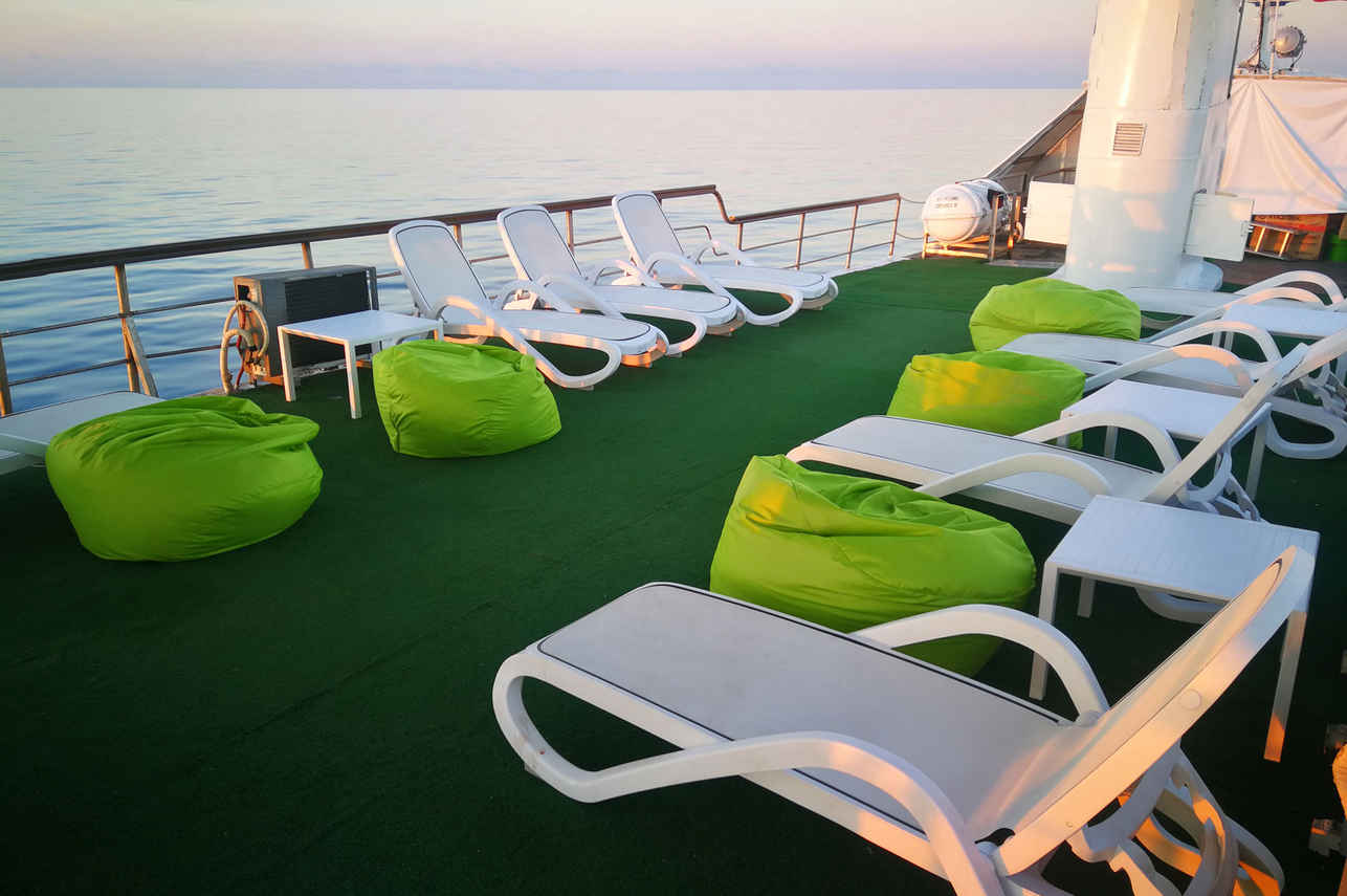 Sun Deck - Oceanic 3