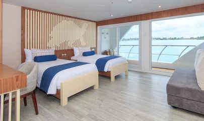 Golden Suites - Upper Deck