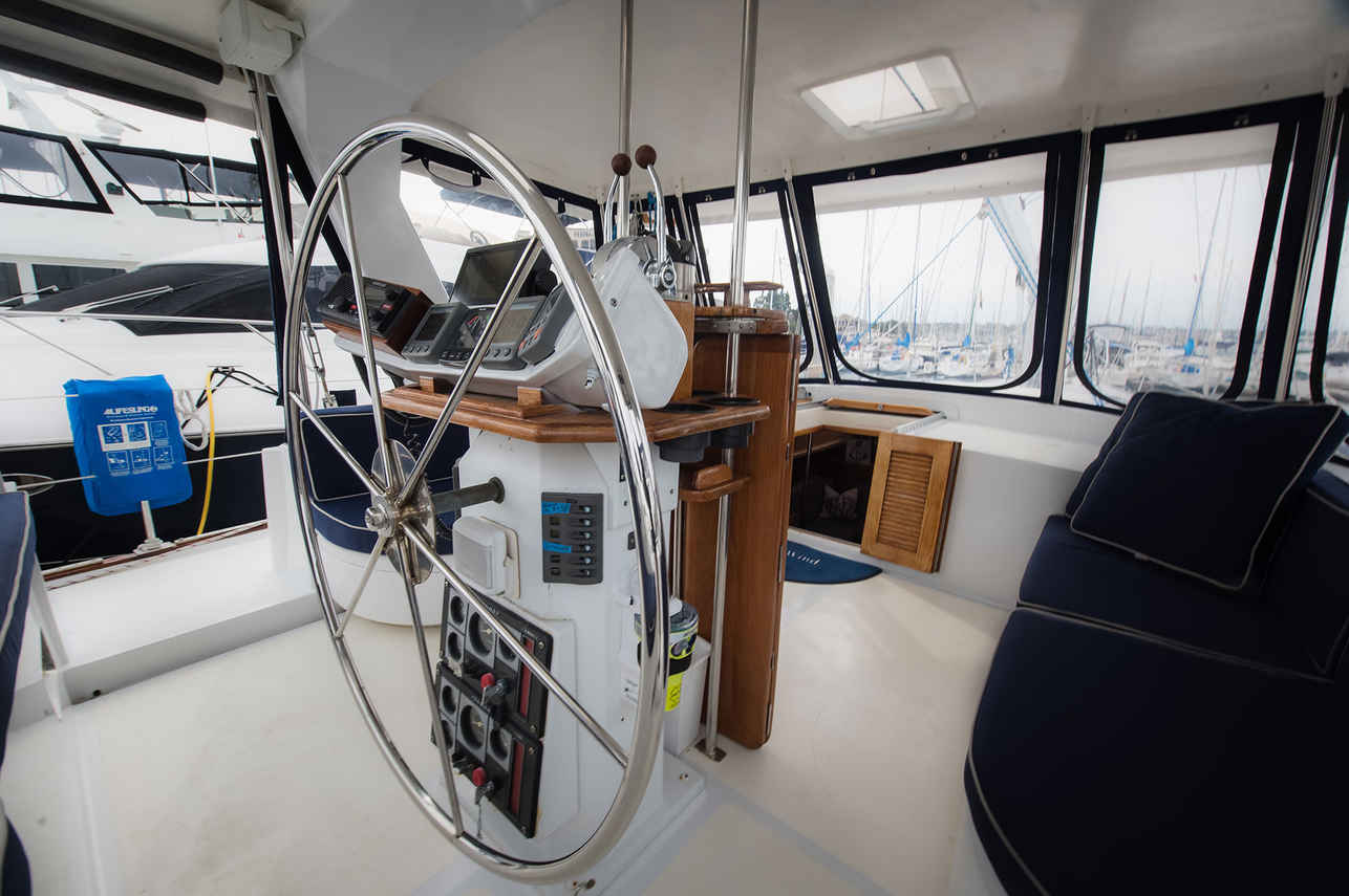 Large spacious walk in cockpit
