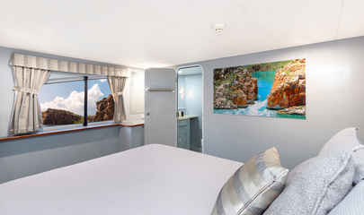 Flybridge Cabin