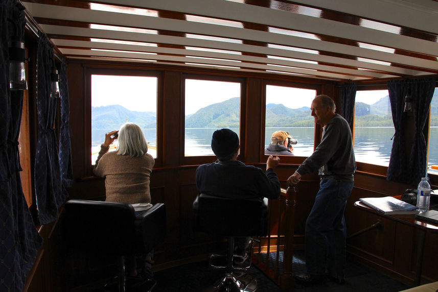 Salon interior - Discovery Alaska