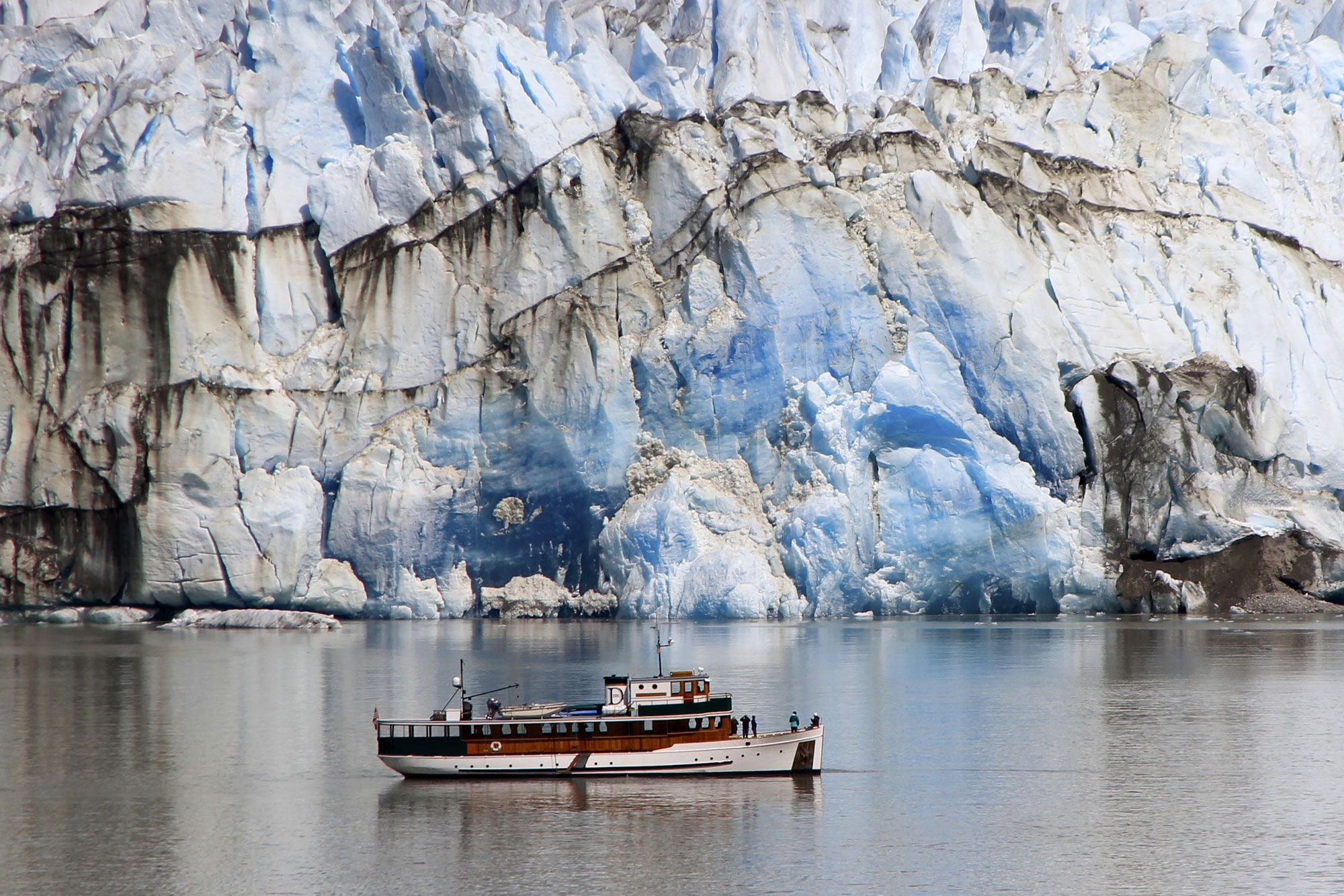 Discovery Cruise Ship, Alaska - LiveAboard.com