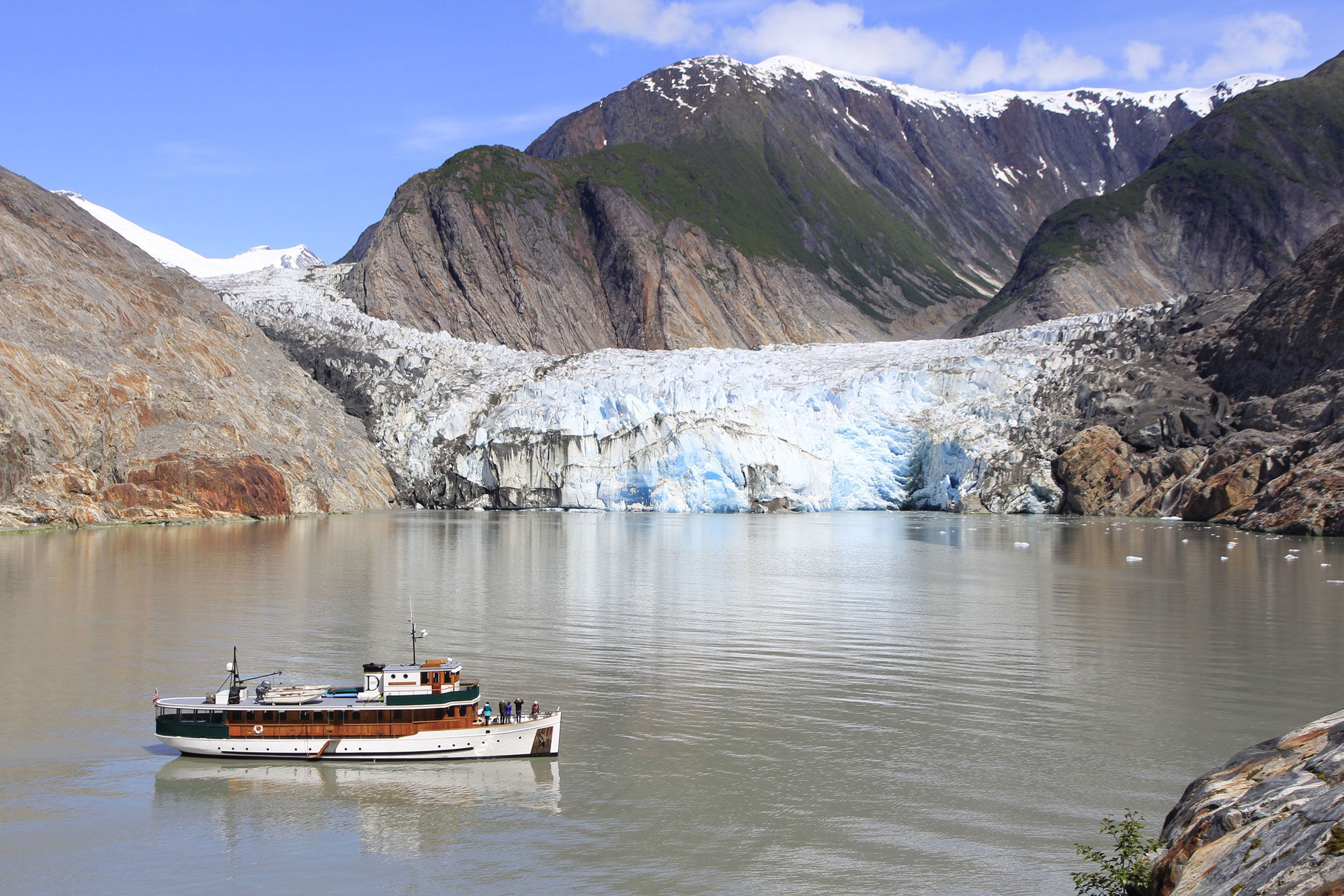 Discovery Cruise Ship, Alaska - LiveAboard.com