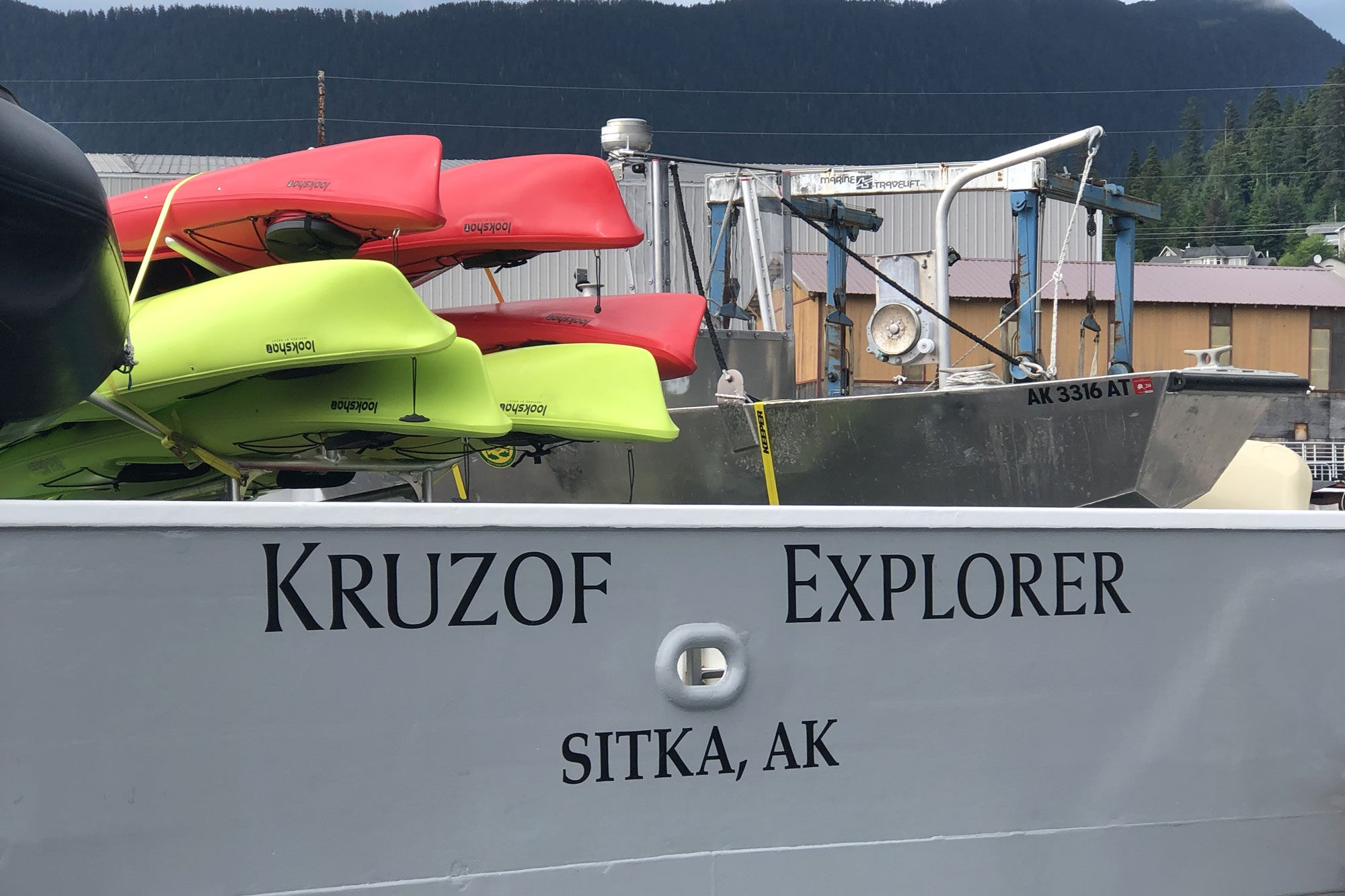 Kayak a bordo - Kruzof Explorer