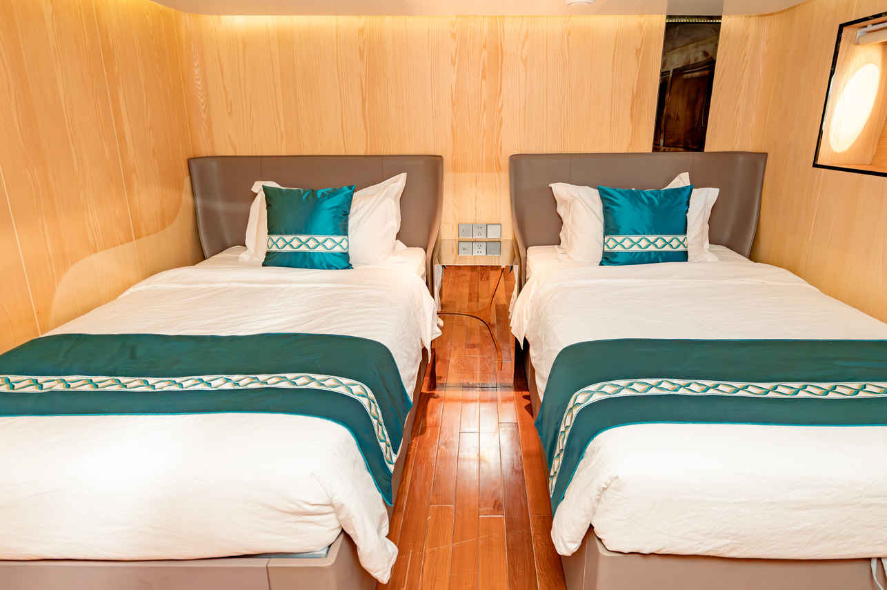 Deluxe Twin Cabins