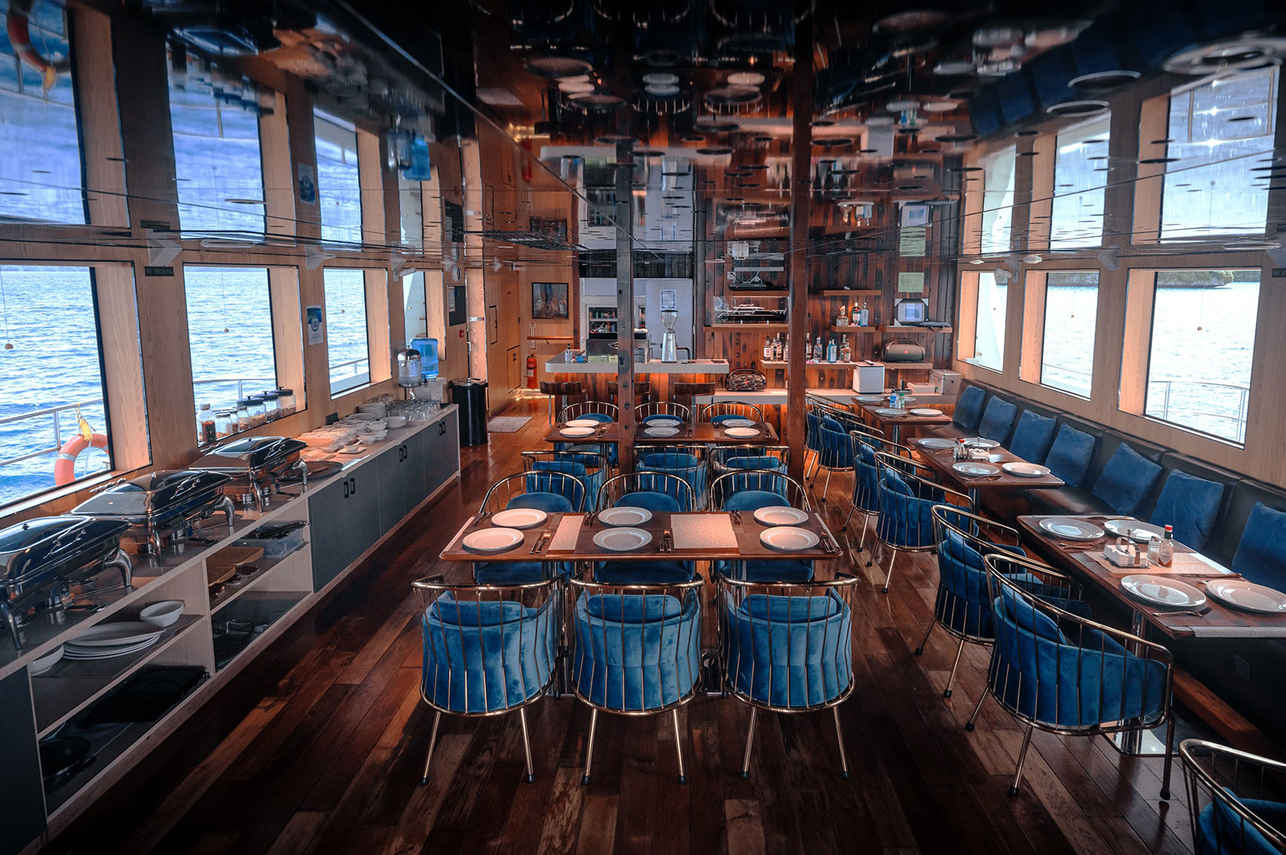 Restaurant - Black Pearl