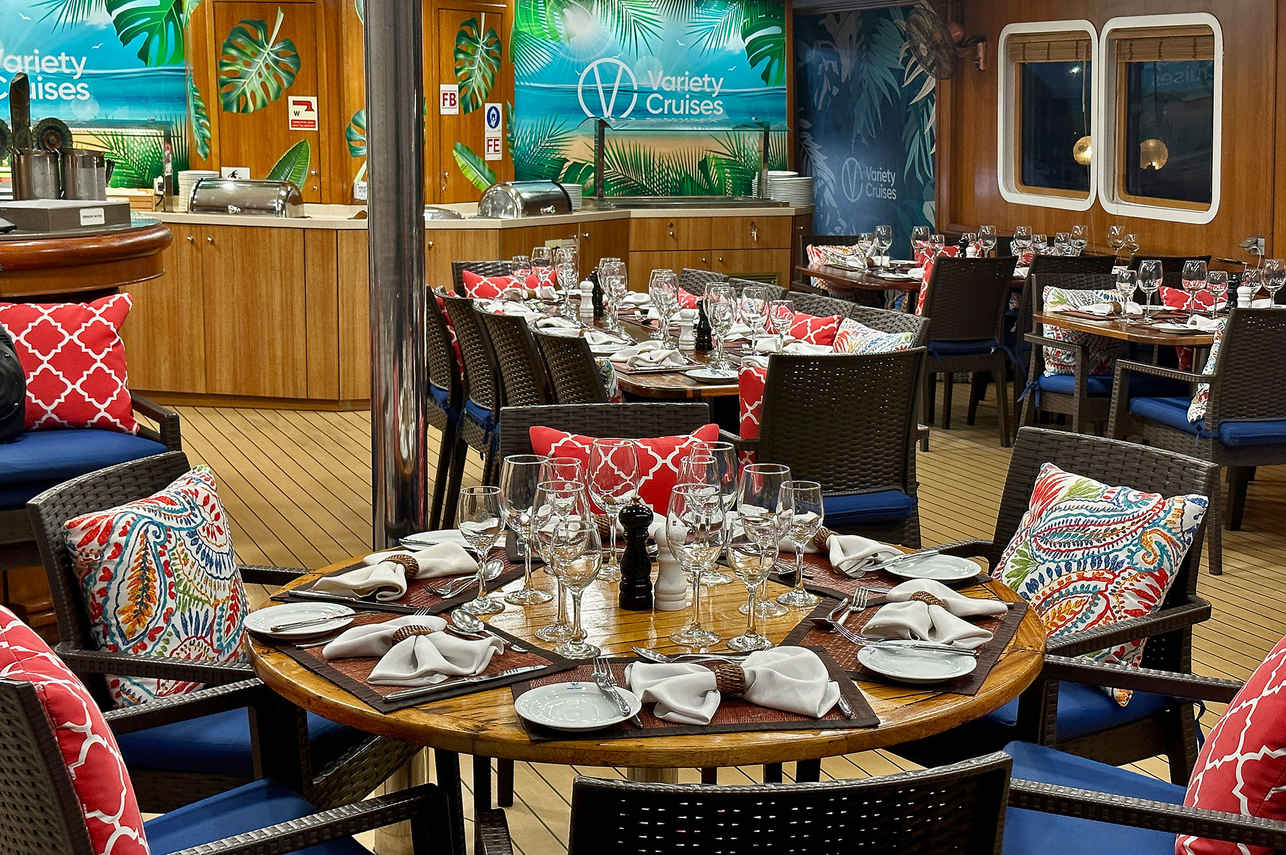Dining Room - Panorama II
