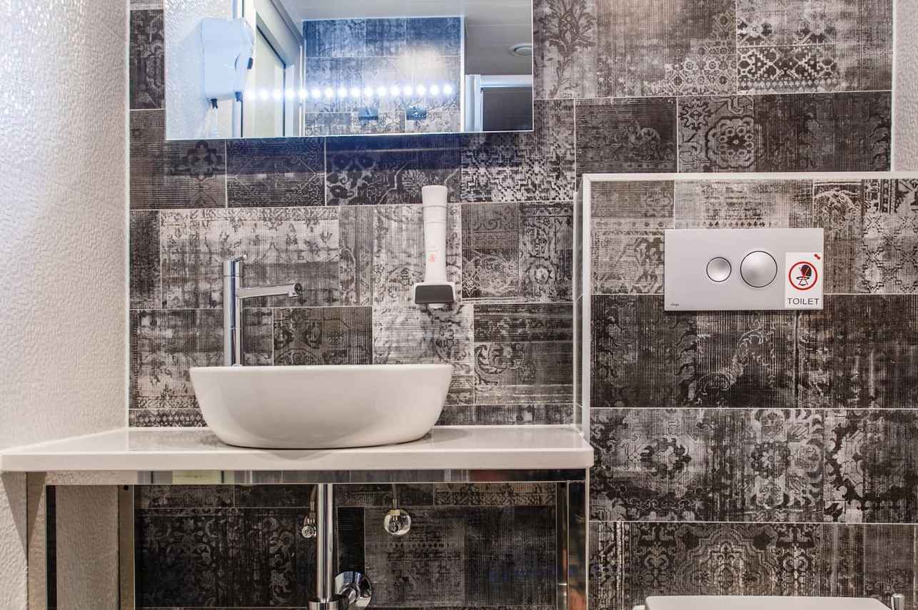 En-Suite bathrooms - Ban