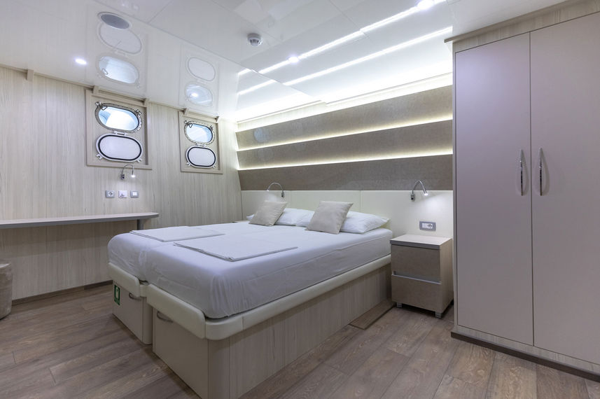 Lower Deck Cabin - Cristal