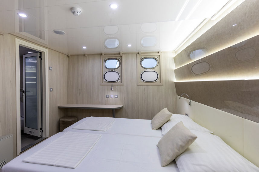 Lower Deck Cabin - Cristal