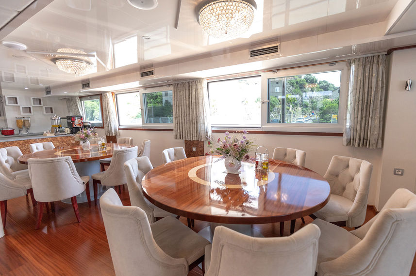 Dining Room - Cristal