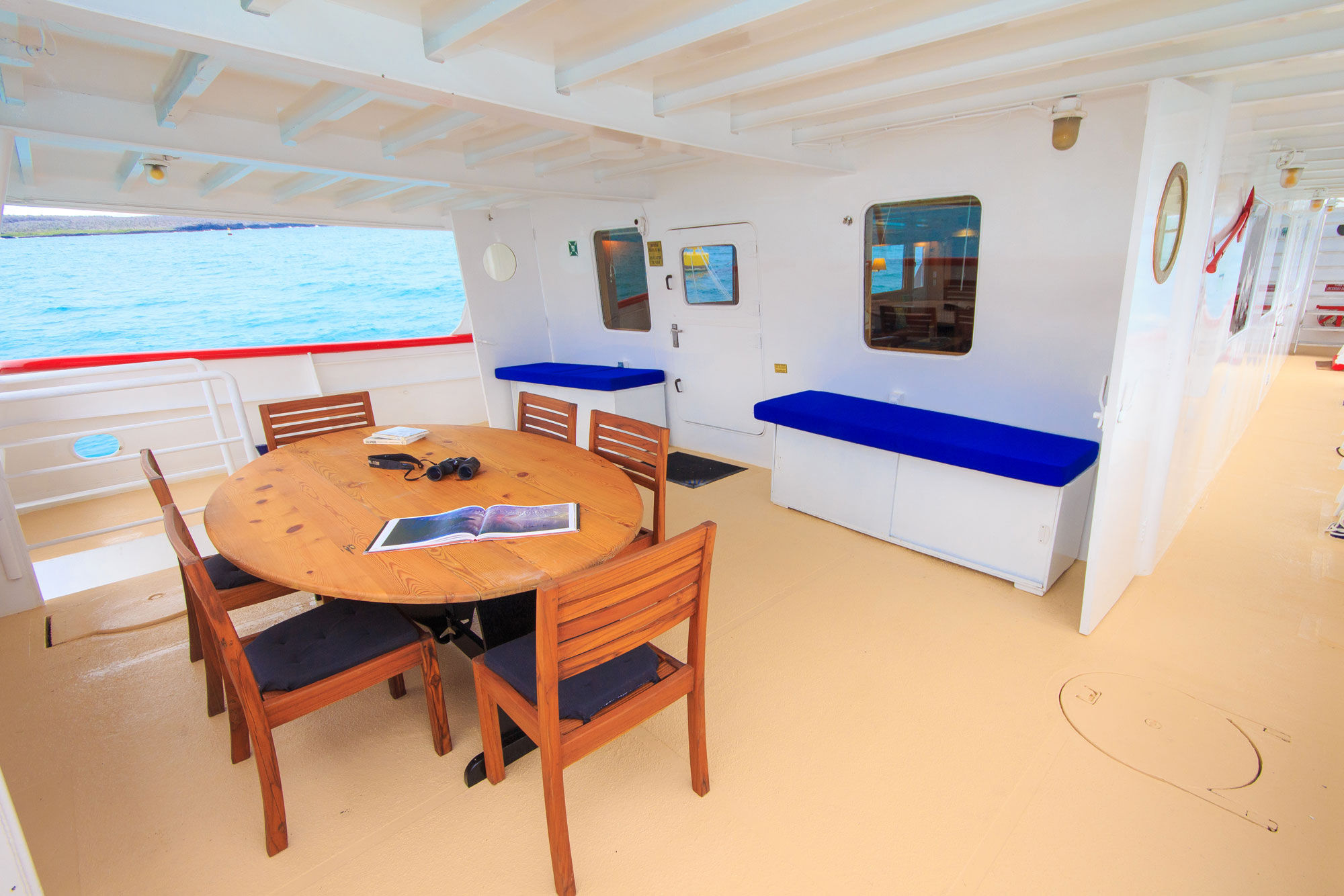 Lounge Aperta - Cachalote Explorer