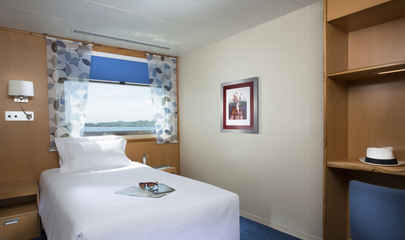 Horizon Deck Voyager Cabin
