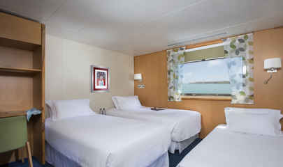 Horizon Deck Explorer Family Cabin