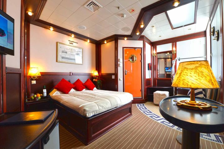 Premium Cabin 4