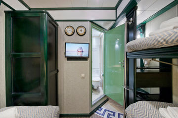 Economy Cabin 22